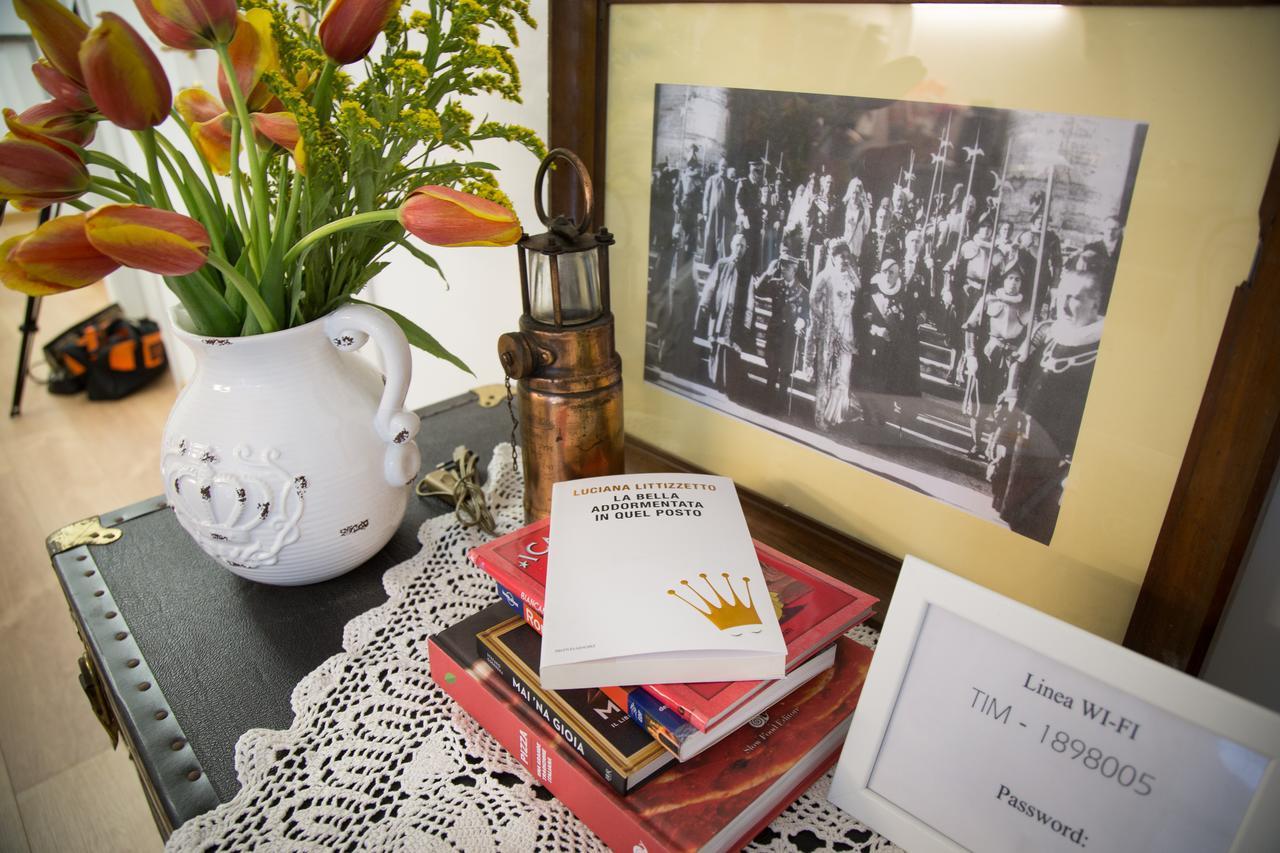B&B La Piazzetta Delle Regine โรม ภายนอก รูปภาพ