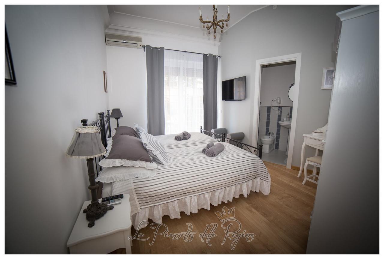 B&B La Piazzetta Delle Regine โรม ภายนอก รูปภาพ