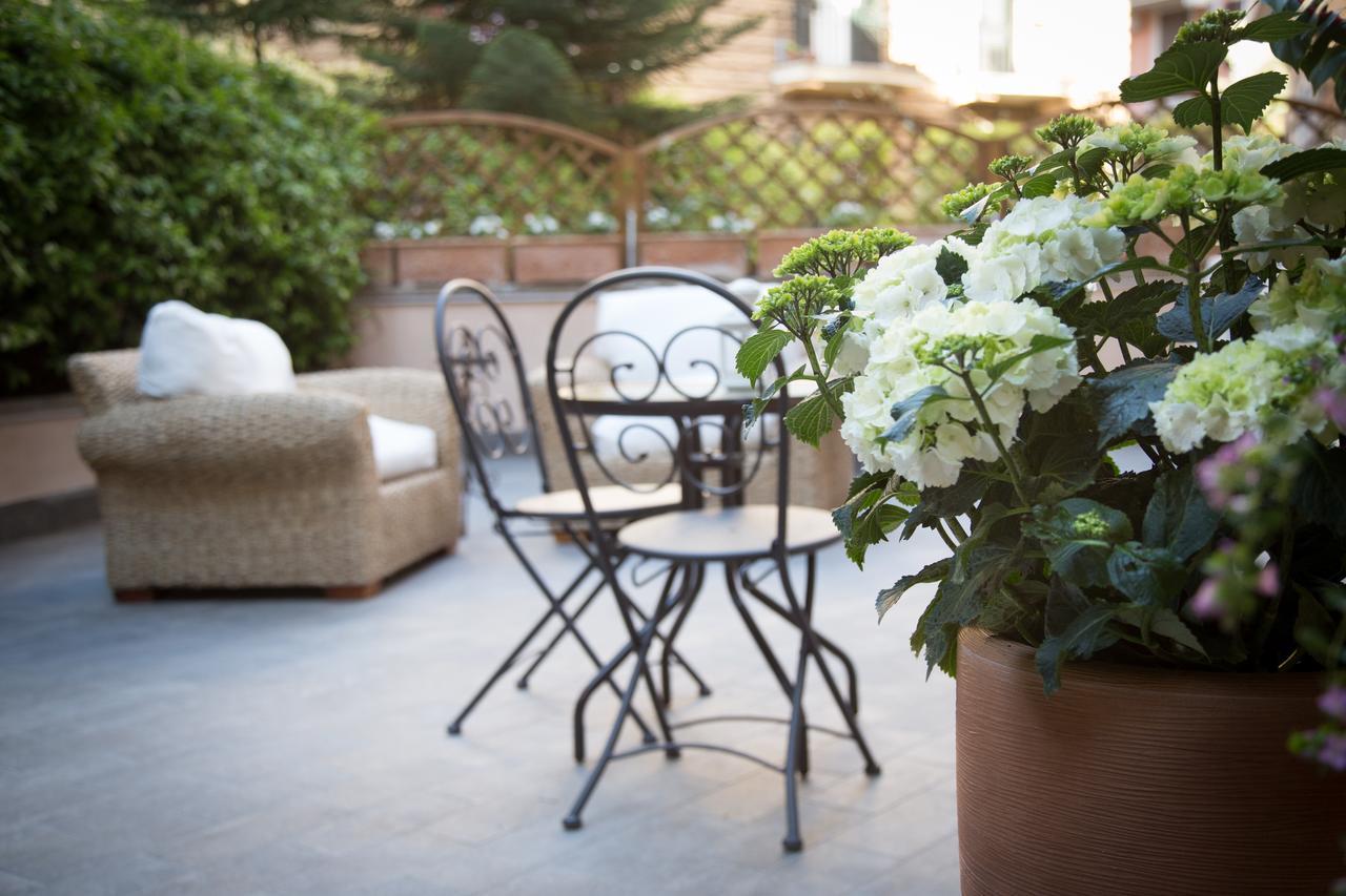 B&B La Piazzetta Delle Regine โรม ภายนอก รูปภาพ